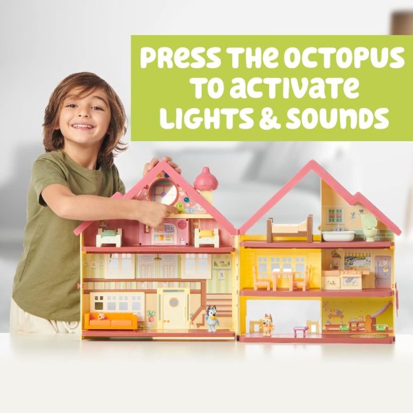 bluey ultimate lights & sounds playhouse & toy box, 2.5 3 inch figures8