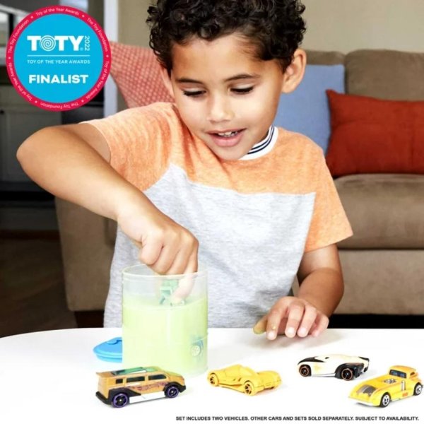 hot wheels set of 2 color reveal cars or trucks in 164 scale (1)