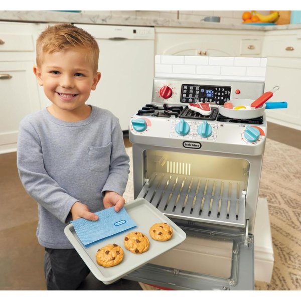 little tikes first oven, realistic pretend play appliance for kids 3