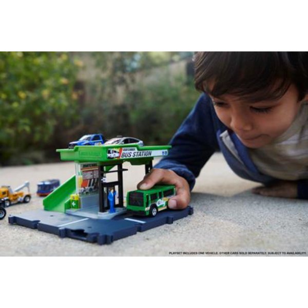 matchbox action drivers bus station2