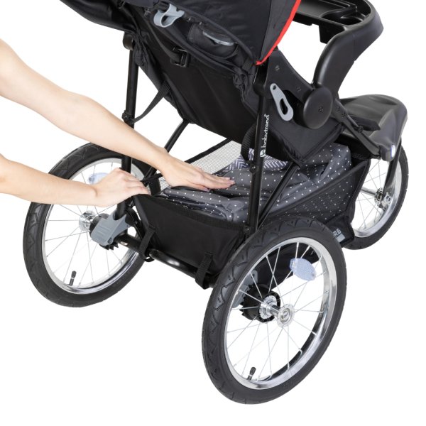 xcel r8™ plus jogger (with led) liberty red6
