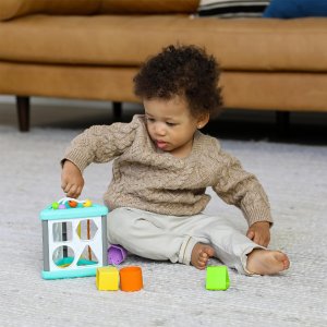 infantino activity triangle & shape sorter4