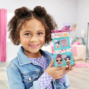 l.o.l. surprise! confetti pop birthday sisters with collectible doll7
