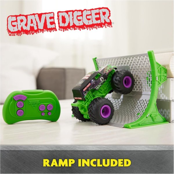 monster jam, official grave digger remote control monster truck with ramp4