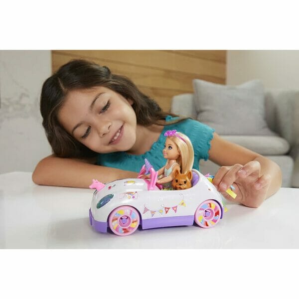 barbie club chelsea doll & unicorn car2
