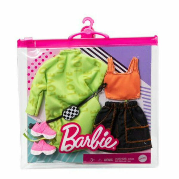 barbie fashion pack – green sweatshirt dress (2)