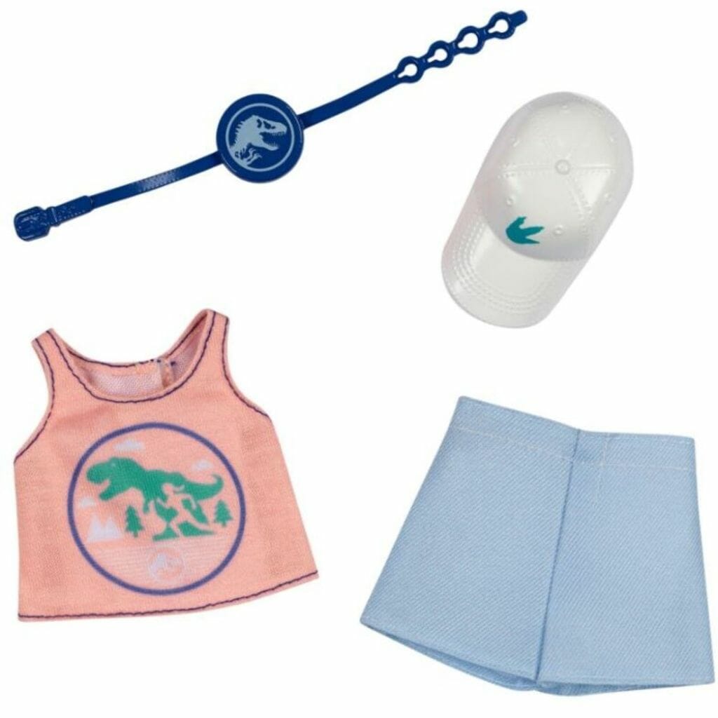 barbie jurassic world fashion pack top, shorts, cap and bag 1 (1)