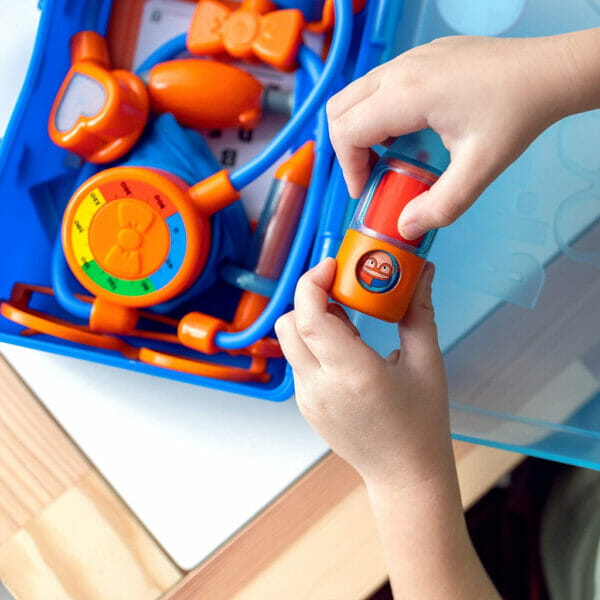 blippi doctor playset5