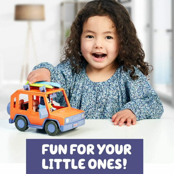 bluey heeler 4wd family vehicle four 2.5 3 figures & 1 car play vehicle3