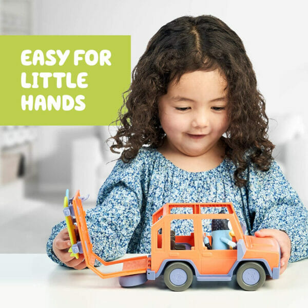bluey heeler 4wd family vehicle four 2.5 3 figures & 1 car play vehicle4