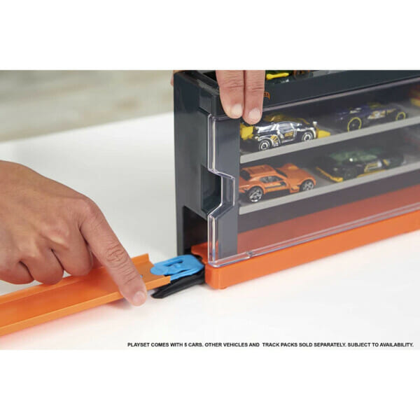 hot wheels interactive display case with 8 164 scale hot wheels cars, storage for 12 toy cars (2)