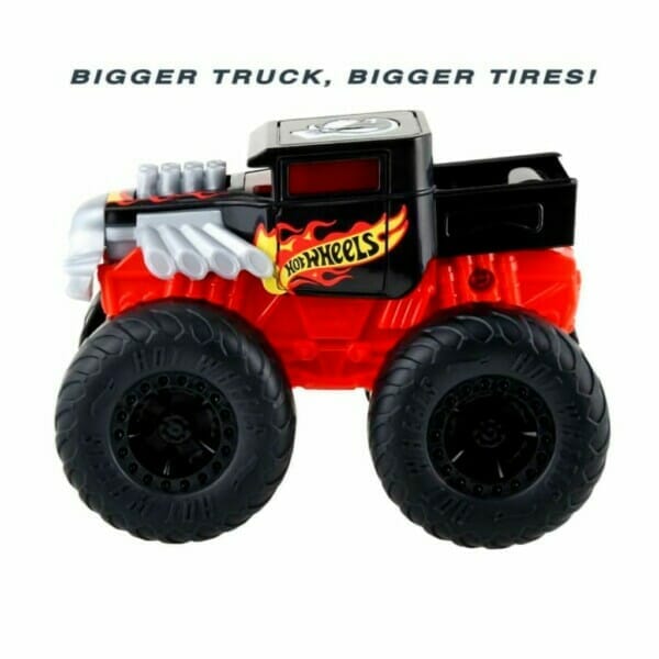 hot wheels monster trucks roaring wreckers bone shaker (3)