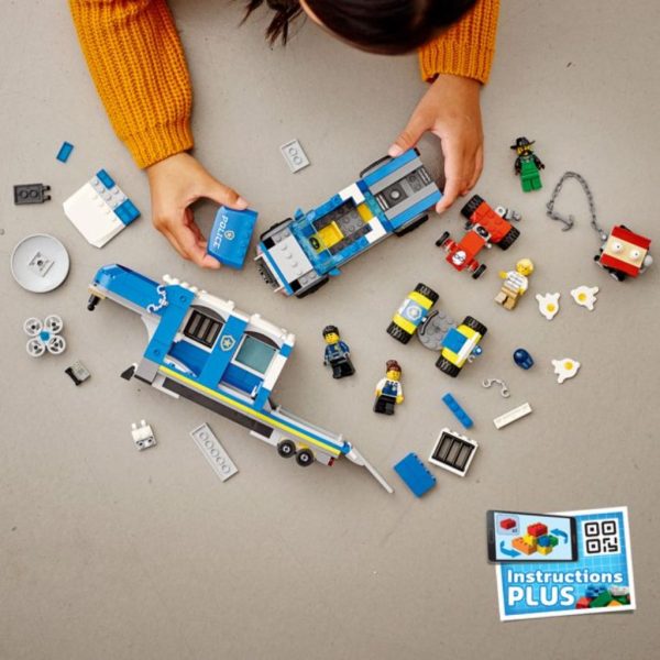 lego city police mobile command truck 60315 building set (3)