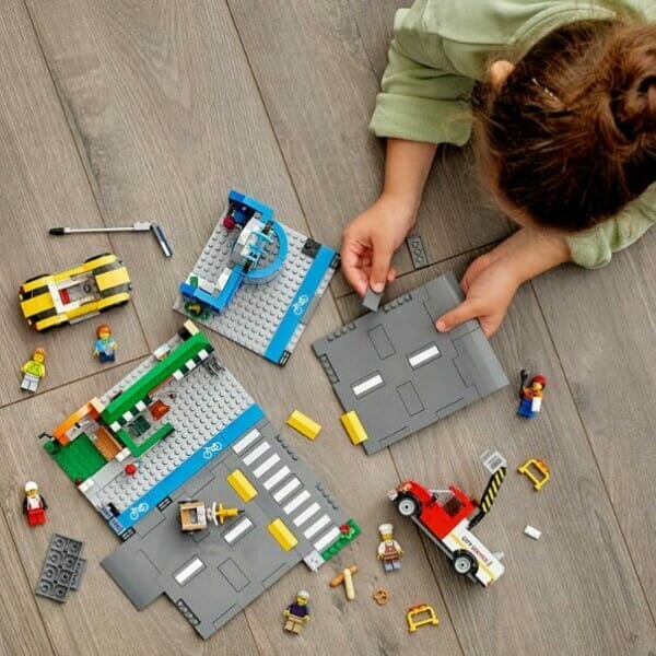 lego city shopping street 60306 4