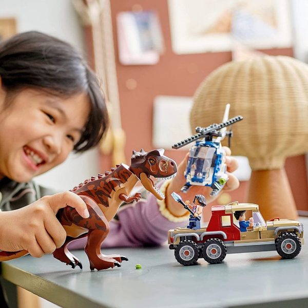 lego jurassic world carnotaurus dinosaur chase (240 pcs) (4)