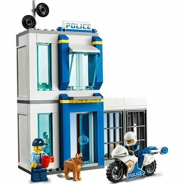 lego lego city police brick box 60270 action cop building toy for kids (301 pieces) (2)