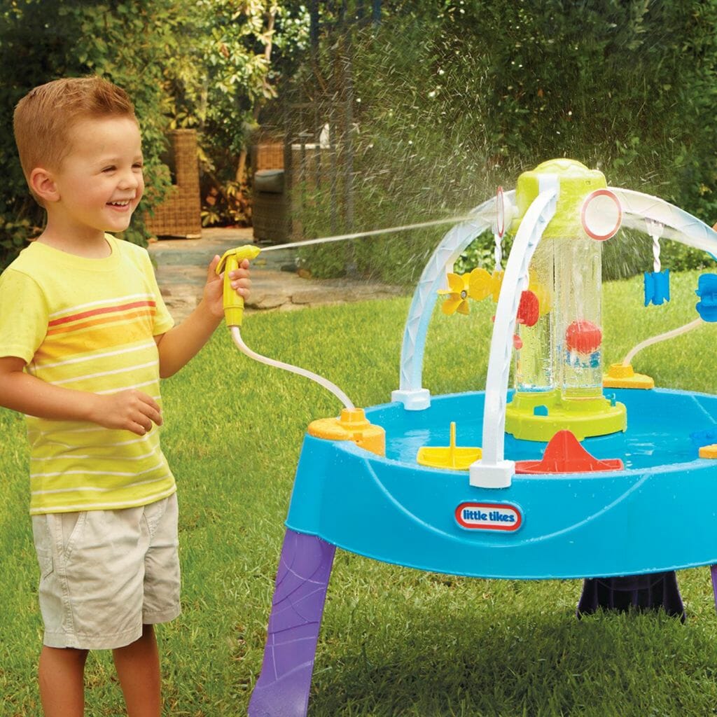 little tikes fun zone battle splash water table
