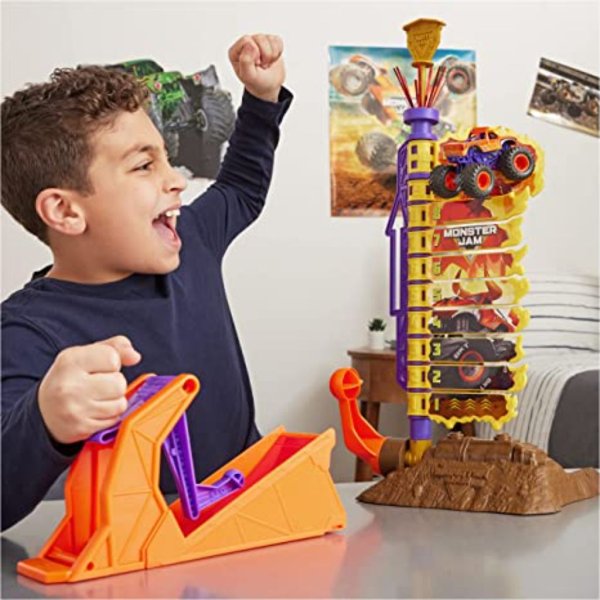 monster jam el toro loco big air challenge playset with exclusive monster truck2