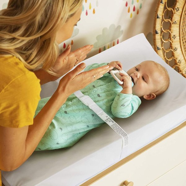 munchkin® secure grip™ waterproof diaper changing pad2