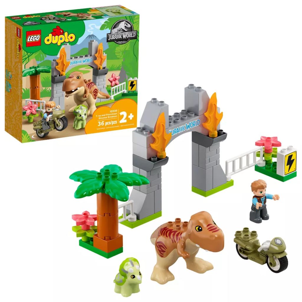 lego t. rex and triceratops dinosaur breakout