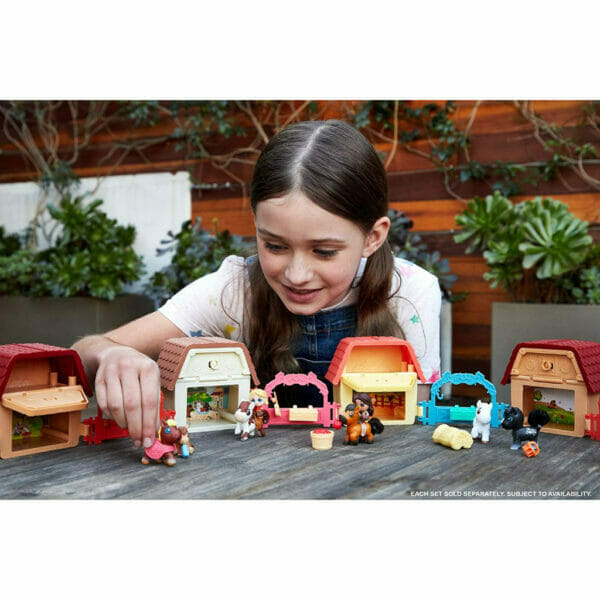 mattel spirit untamed surprise mini horse & friend with 3 accessories2