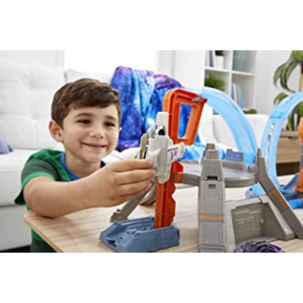 disney pixar lightyear hot wheels character cars buzz lightyear hyper loop challenge playset 2
