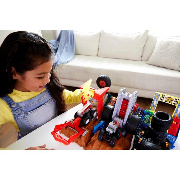hot wheels monster trucks arena smashers 5 alarm fire crash challenge playset with 5 alarm toy truck2