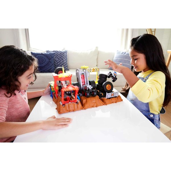 hot wheels monster trucks arena smashers race ace smash race challenge™ playset2