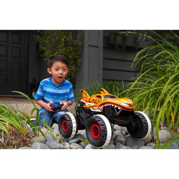 hot wheels unstoppable tiger shark rc 2