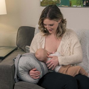 boppy nursing pillow original support3