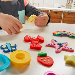 play doh holiday set of tools4